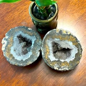 Geode set of two halves